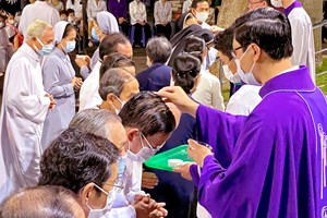 GP.Xuân Lộc - Giáo xứ Thánh Tâm :Thứ Tư Lễ Tro mở đầu Mùa Chay thánh