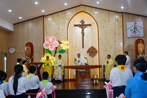 TGP.Sài Gòn - Giáo xứ Mông Triệu: Thánh lễ Tạ ơn làm phép Nhà thờ và Bàn thờ giáo xứ ngày 30-1-2021