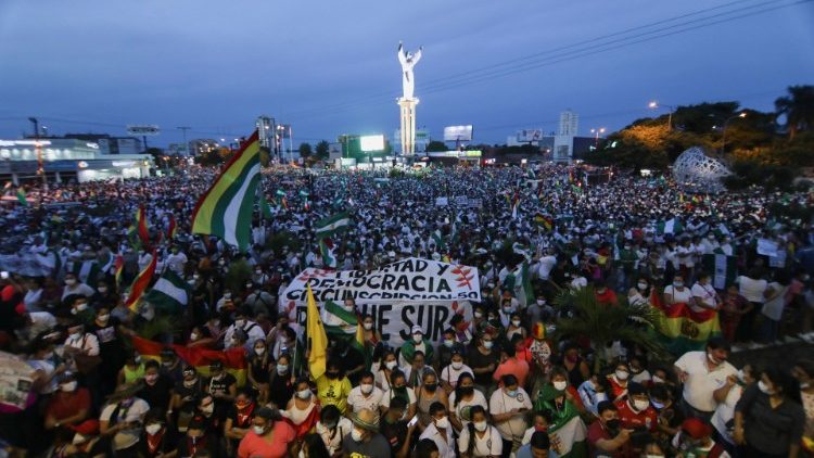 Giáo hội Bolivia kêu gọi chính phủ ngừng trả thù và đàn áp chính trị