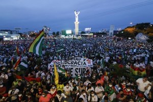 Giáo hội Bolivia kêu gọi chính phủ ngừng trả thù và đàn áp chính trị