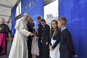 ĐTC Phanxicô khai mạc Năm “Gia đình Amoris Laetitia”