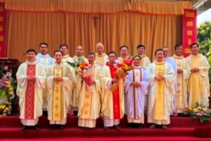 GP.Hưng Hóa - Giáo xứ Huổi Một và Co Hay hân hoan đón cha xứ mới