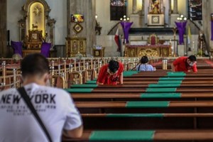 Vì đại dịch, lần thứ hai tín hữu Philippines không được tham dự nghi lễ Tuần Thánh và Phục sinh