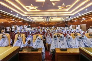 Các nữ sinh Nigeria bị bắt cóc hôm 26/2 đã được trả tự do
