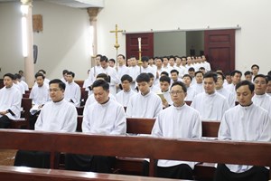 GP.Bùi Chu - ĐCV: Thánh lễ trao tu phục cho quý thầy khóa XI