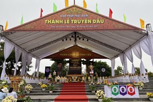 GP.Phát Diệm - Một vài hình ảnh chuẩn bị cho Thánh lễ Truyền Dầu