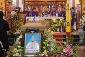 GP.Hưng Hóa - Thánh lễ An táng cha cố Giuse Nguyễn Đình Dậu tại quê hương giáo xứ Vĩnh Lộc