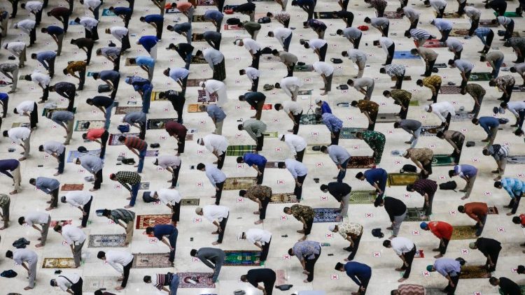 Tòa Thánh chúc mừng tín đồ Hồi giáo nhân tháng chay tịnh Ramadan