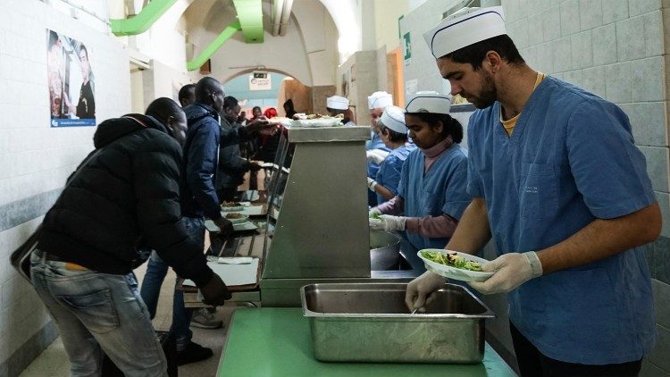 ĐHY Tagle: Người tị nạn, người di cư tạo nên các cộng đoàn chăm sóc và chia sẻ