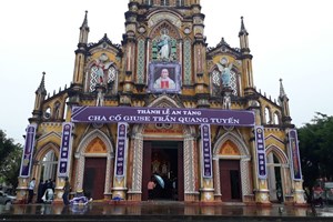 GP.Bùi Chu - Nhiều thánh lễ được dâng cầu cho Cha Giuse