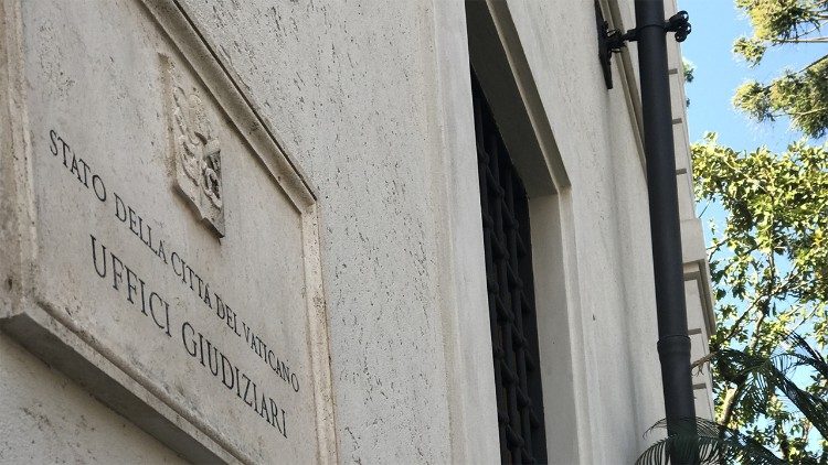 Các Hồng y và Giám mục sẽ bị xét xử tại Vatican như mọi người khác