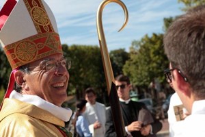 Giám mục Paris lên án sự tấn công chống tín hữu Công giáo