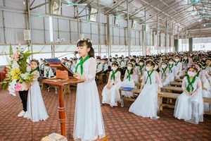 GP.Bùi Chu - Trung Lao: 228 em xưng tội rước lễ lần đầu