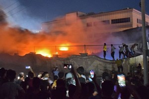 ĐTC cầu nguyện cho các nạn nhân của đám cháy ở Iraq
