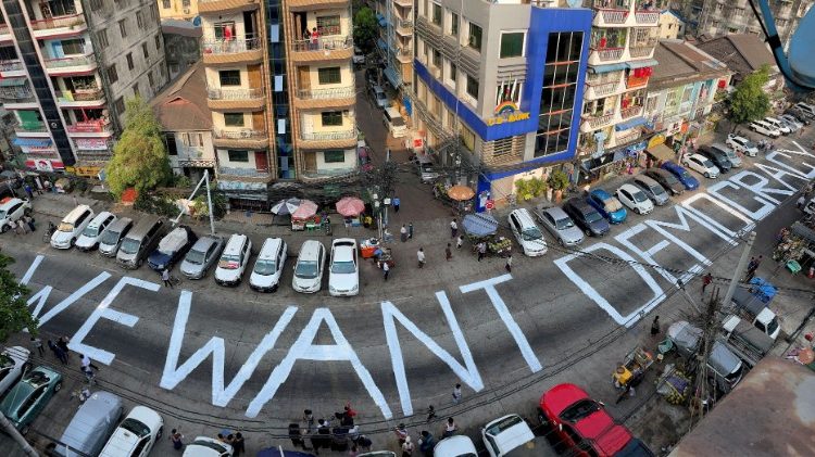 LHQ kêu gọi các biện pháp trừng phạt mới đối với quân đội Myanmar