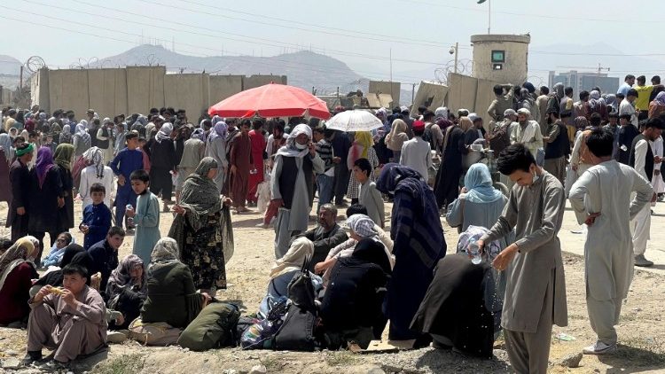 Hai linh mục dòng Tên và bốn nữ tu dòng Mẹ Têrêsa bị kẹt lại ở Afghanistan