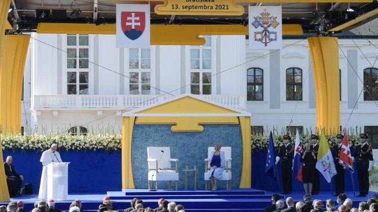 Diễn văn của ĐTC trước đại diện chính quyền, xã hội dân sự và ngoại giao đoàn Slovakia