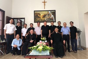 GP.Phát Diệm - Đức Cha Giuse Nguyễn Văn Yến, nguyên Giám mục Phát Diệm, về tĩnh dưỡng tại Trung tâm Mục vụ giáo phận