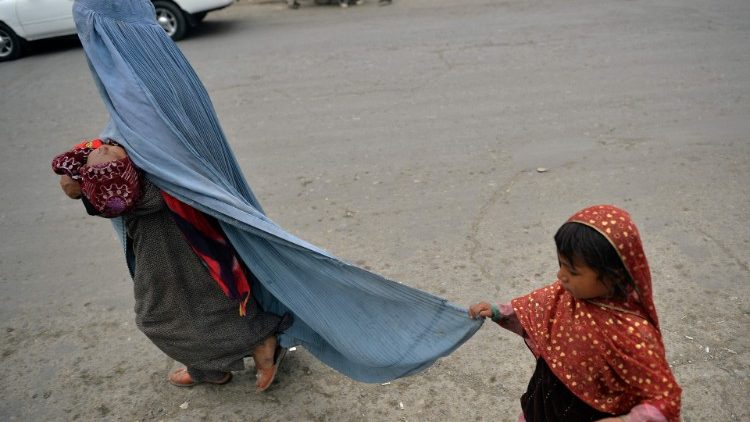 ĐHY Parolin: Đau khổ ở Afghanistan có thể tránh được