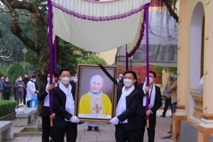 GP.Vinh - Thánh lễ an táng cố linh mục Gioan Nguyễn Văn Chất