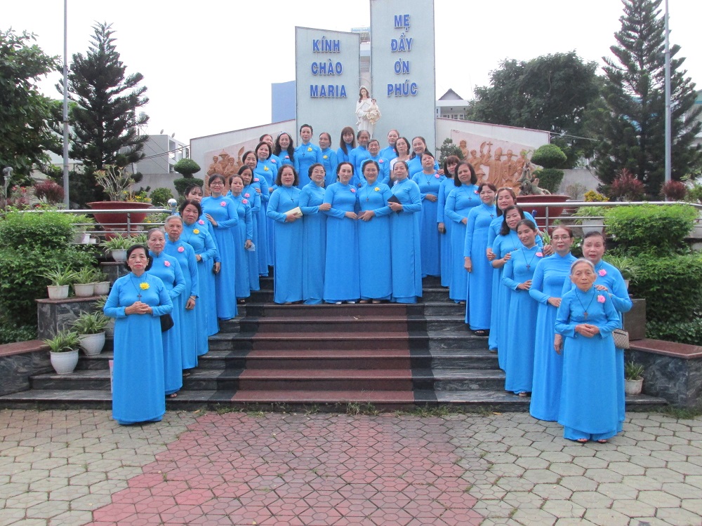 TGP.Sài Gòn - Giáo xứ Tân Phú: Hội Mân Côi Dòng Con Đức Mẹ Vô Nhiễm mừng bổn mạng 2022