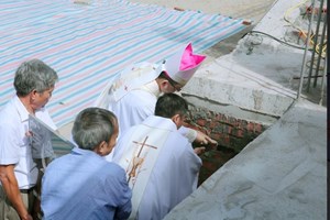 GP.Bắc Ninh - Thánh lễ làm phép viên đá góc Nhà thờ Bạch Hạc, Hòa Loan