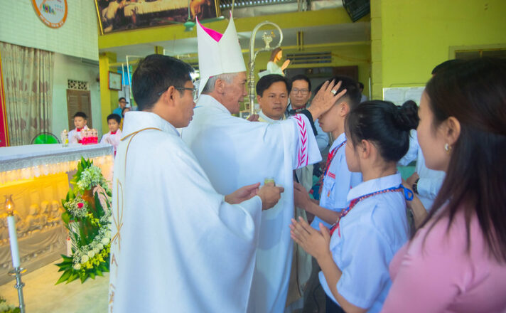 GP.Vinh - Giáo họ Xuân Hợp: Bí tích Thêm sức củng cố ơn bí tích Rửa tội