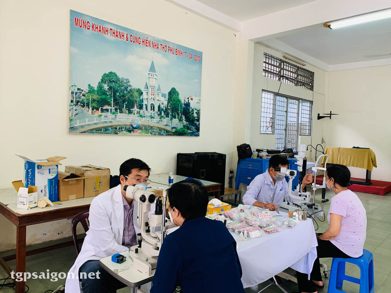 TGP.Sài Gòn - Giáo xứ Phú Bình: Khám mắt miễn phí cho người nghèo
