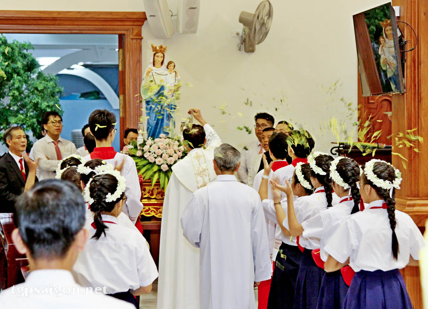 TGP.Sài Gòn - Giáo xứ Bùi Phát: Mừng kính Đức Mẹ Mân Côi, bổn mạng giáo khu Mân Côi 2022
