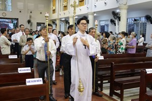 TGP.Sài Gòn - Giáo xứ Tân Việt: Đồng hương Cổ Việt mừng bổn mạng ngày 7-10-2022