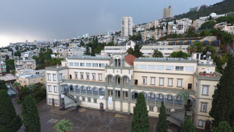 Các trường Kitô giáo ở Israel gặp khó khăn về tài chính