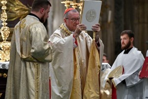 ĐHY Parolin cử hành Thánh lễ cầu nguyện cho hoà bình ở Ucraina