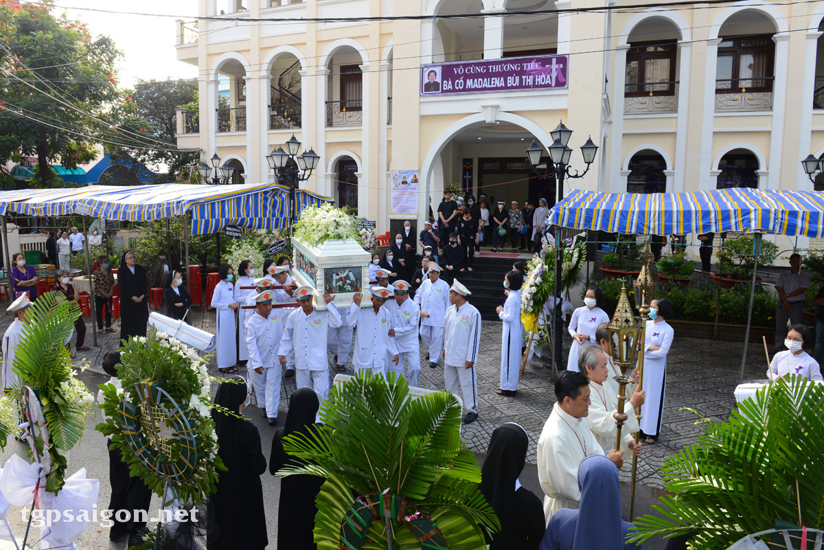 TGP.Sài Gòn - Thánh lễ an táng Bà cố Madalena Bùi Thị Hòa tại Giáo xứ Chợ Quán ngày 24-11-2022