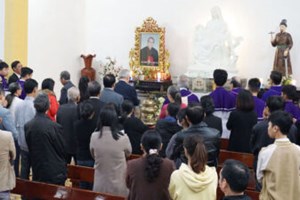 TGP.Huế - Thánh Lễ cầu cho các tín hữu đã qua đời tại Giáo xứ Chính Tòa Phủ Cam