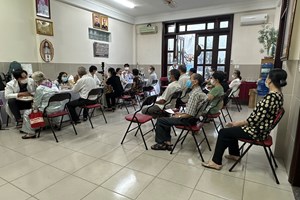 TGP.Sài Gòn - Caritas Giáo xứ Bắc Hà: Khám cho các Bệnh nhân về Mắt