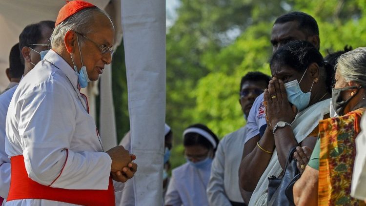 ĐHY của Sri Lanka phê bình dự thảo hiến pháp mới