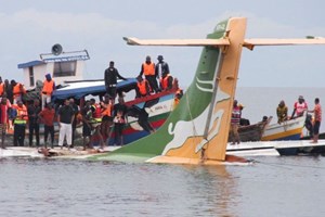 Đức Thánh Cha cầu nguyện cho các nạn nhân của vụ tai nạn máy bay ở Tanzania