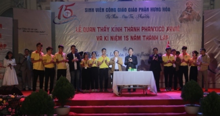 GP.Hưng Hóa - Sinh viên Công giáo Giáo phận  mừng lễ quan thầy và kỷ niệm 15 năm thành lập