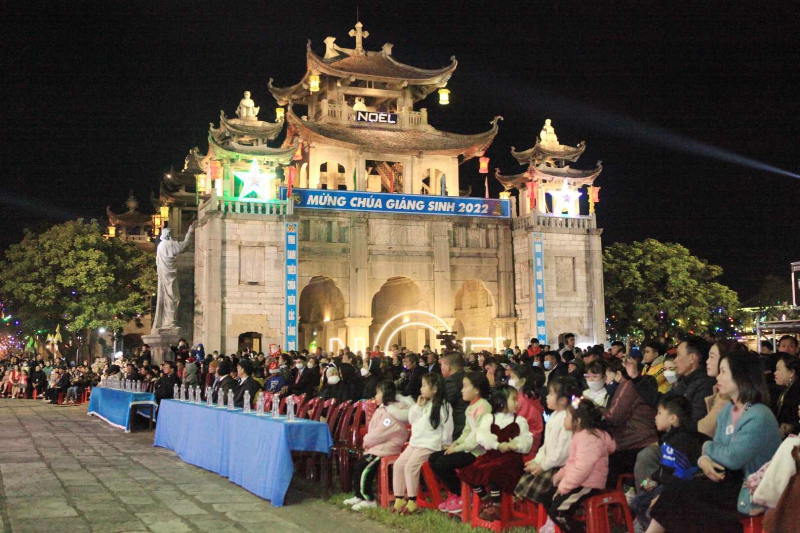 GP.Phát Diệm - Hình ảnh đêm ca mừng và Thánh lễ Đêm Giáng Sinh tại Phát Diệm