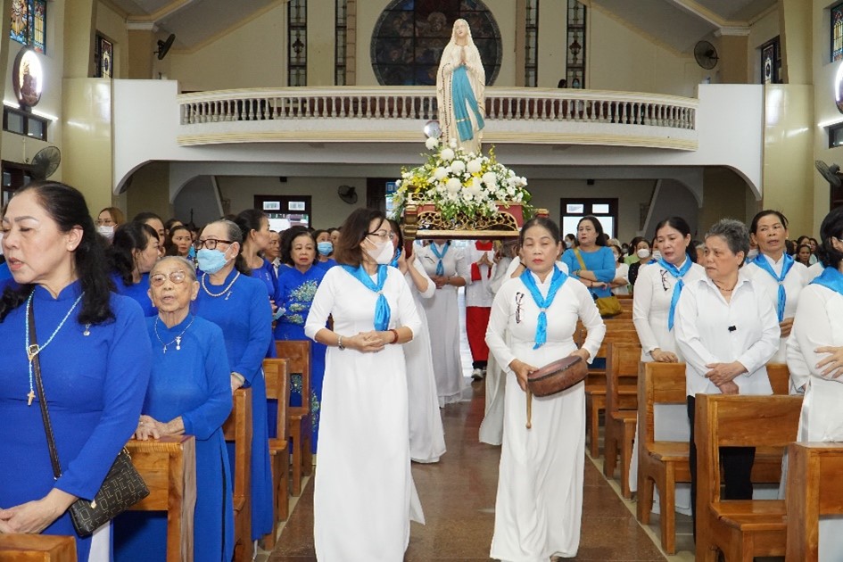 TGP.Sài Gòn - Giáo xứ Thạch Đà: hội Hiền Mẫu giáo khu 3 mừng kính Lễ Đức Mẹ Vô Nhiễm Nguyên Tội