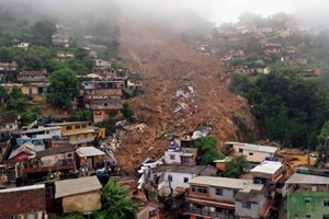 ĐTC cầu nguyện cho các nạn nhân lũ lụt và lở đất ở Brazil