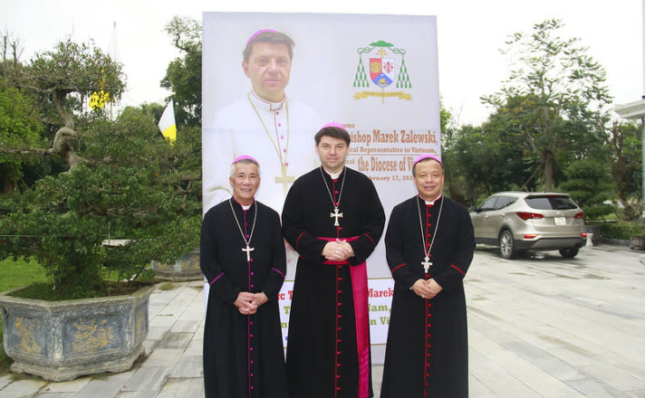 GP.Vinh - Đức Tổng Giám mục Marek Zalewski, Đại diện Đức Thánh Cha Phanxicô, thăm mục vụ Giáo phận Vinh