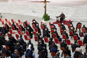 ĐHY Cantalamessa: Chúng ta được mời gọi cử hành và làm cho mình trở thành Thánh Thể