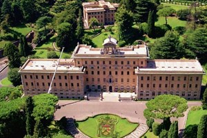 Vatican quyên góp thuốc và thực phẩm cho Ucraina