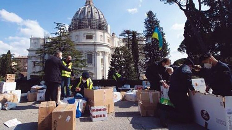 Vatican lập nơi quyên góp thuốc men và vật dụng giúp Ucraina