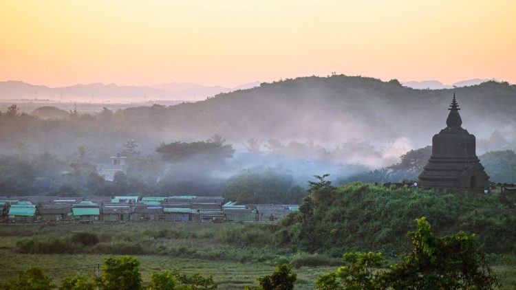 ĐHY Bo: Đường thập giá vẫn còn ở Myanmar