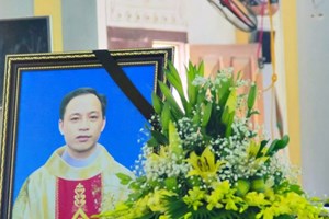 GP.Vinh - Thánh lễ an táng cha Micae Nguyễn Hữu Trí