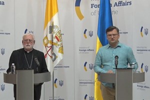 Đức TGM Gallagher tại Ucraina: “Chúng tôi kiên trì trên con đường dẫn đến hòa bình”