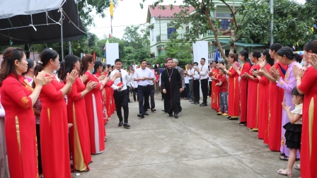 GP.Hưng Hóa - Thánh lễ tạ ơn cắt băng khánh thành và làm phép nhà thờ giáo họ Gia Áo - giáo xứ Thanh Uyên