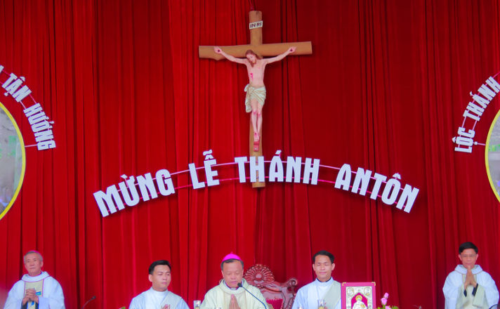 GP.Vinh - Linh địa Trại Gáo: Đại lễ mừng kính thánh Antôn